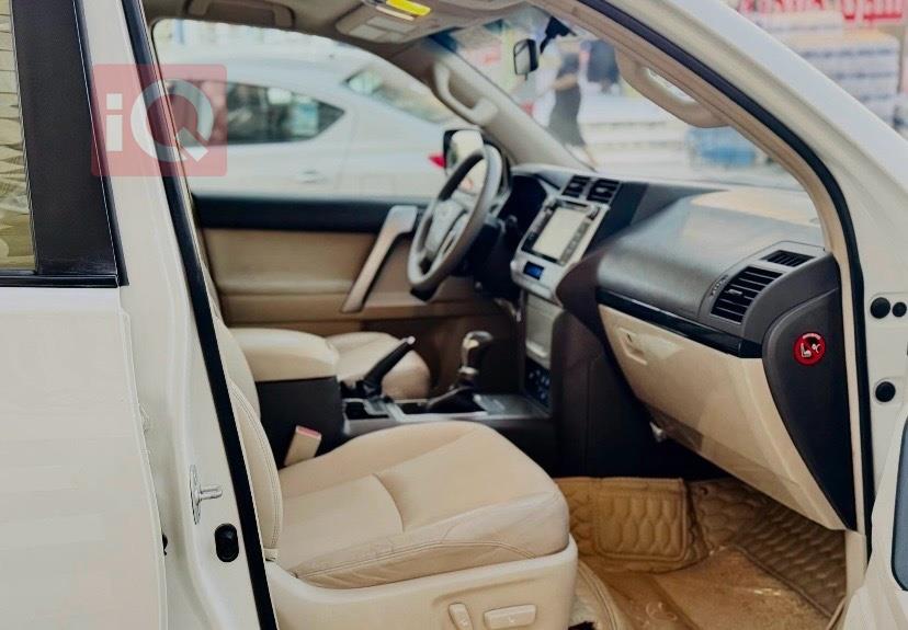 تۆیۆتا لاندكروزر پرادۆ